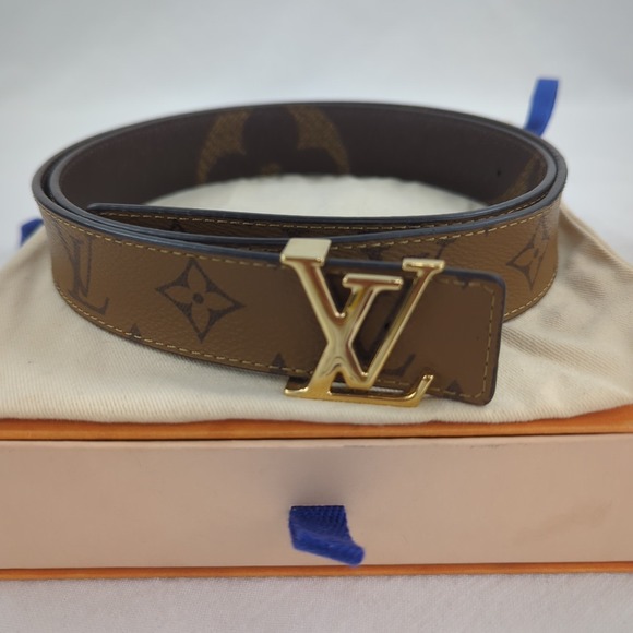 LADIES LV LOUIS VUITTON REVERSIBLE LEATHER BELT 105/42 MONOGRAM. A65 - Picture 1 of 7